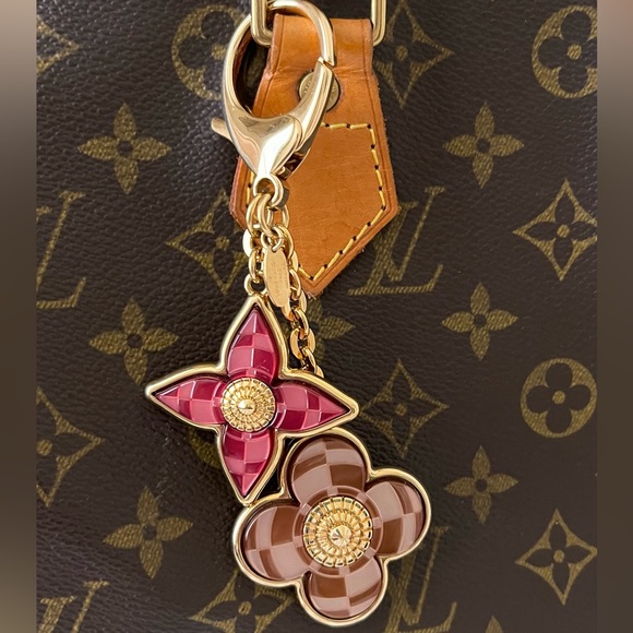 EUC Authentic Louis Vuitton Bijou Mosaic/ Gold Bag Charm - Picture 5 of 5